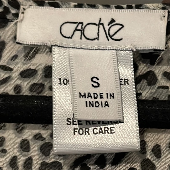 CACHE LEOPARD PRINT BELL SLEEVE BLOUSE SIZE SMALL - Picture 6 of 10